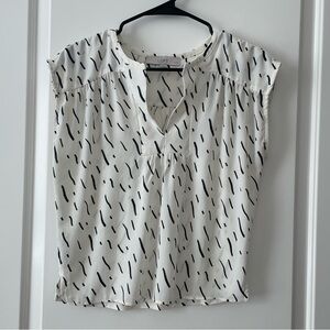 LOFT Petites Mixed Media Shirt White With Black Brushstroke Size XXSP